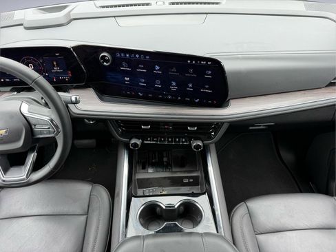 Used 2025 Chevrolet Tahoe LT AWD/4WD image 26