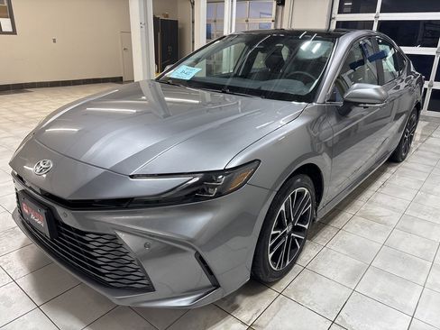 New 2025 Toyota Camry XLE image 1