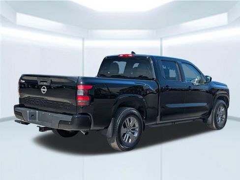 Used 2025 Nissan Frontier SV RWD image 6