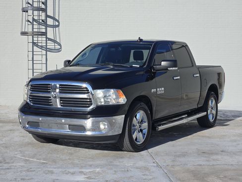Used 2017 RAM 1500 Big Horn image 3