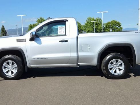 Used 2022 GMC Sierra 1500 Pro w/ Convenience Package AWD/4WD image 5
