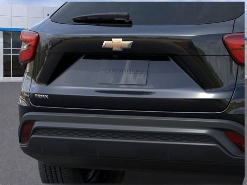 New 2026 Chevrolet Trax LS FWD image 14