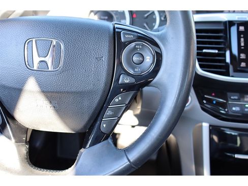 Used 2016 Honda Accord Touring image 24