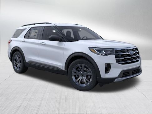 New 2026 Ford Explorer Active AWD/4WD image 7