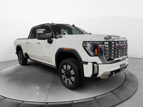 Used 2024 GMC Sierra 2500 Denali w/ Denali Reserve Package AWD/4WD image 4