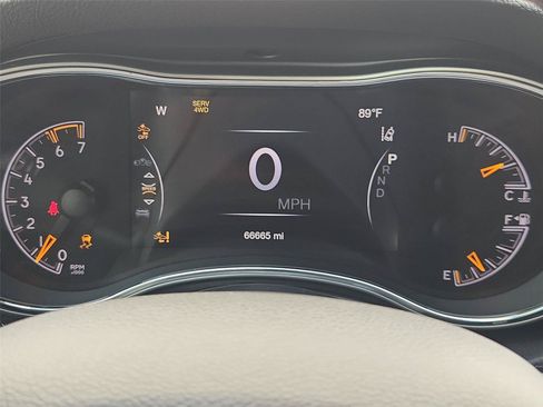 Used 2020 Jeep Grand Cherokee Trailhawk w/ Premium Lighting Group AWD/4WD image 12