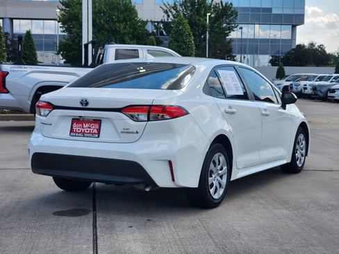 Certified 2024 Toyota Corolla LE FWD image 5
