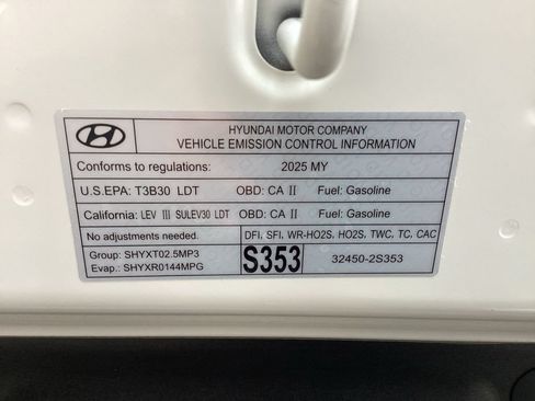 Used 2025 Hyundai Santa Fe SEL FWD image 81