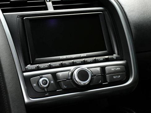 Used 2011 Audi R8 V10 image 40