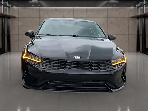 Used 2021 Kia K5 LXS FWD image 12