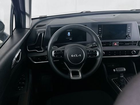 Used 2024 Kia Sportage LX image 17
