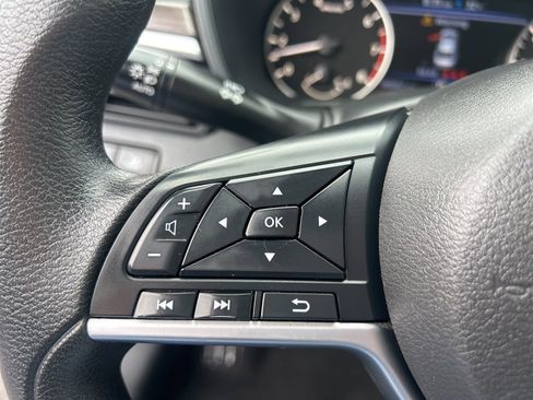 Used 2023 Nissan Altima 2.5 SV image 17