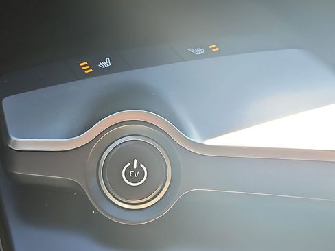 Used 2025 Kia EV6 Light image 23