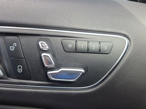 Used 2018 Mercedes-Benz GLA 250 4MATIC image 33