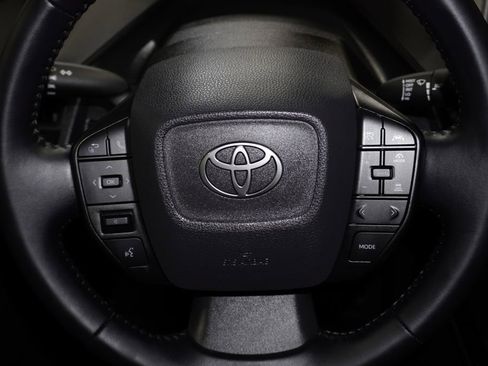 Used 2025 Toyota Prius LE image 17