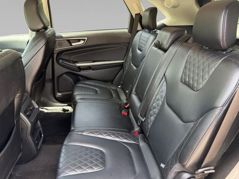 Used 2023 Ford Edge Titanium AWD/4WD image 22