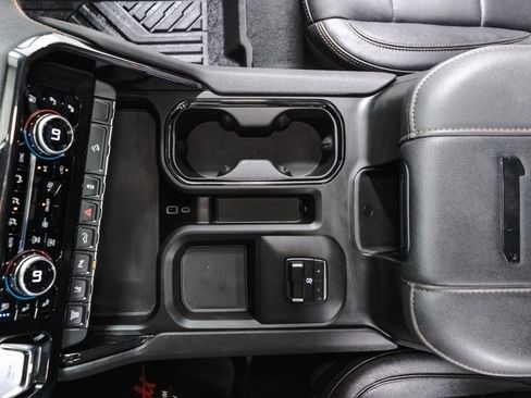 Used 2024 GMC Sierra 2500 AT4 w/ AT4 Premium Plus Package image 17