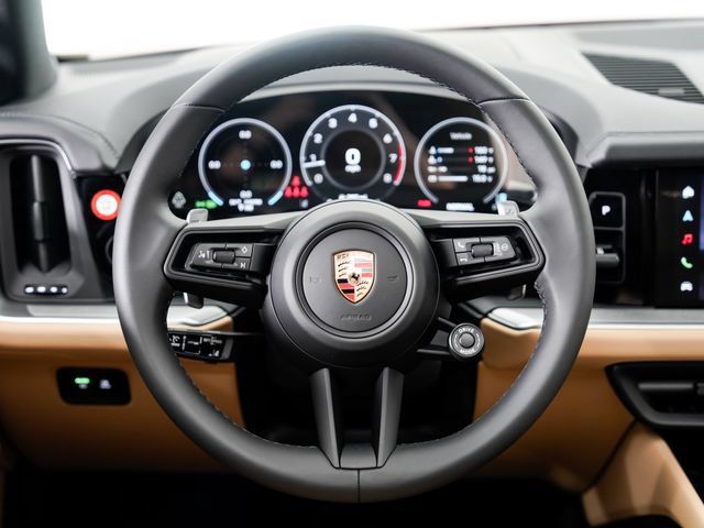 Certified 2026 Porsche Cayenne AWD/4WD image 11