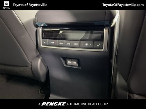 Used 2026 Lexus GX 550 w/ Cold Area Package image 10