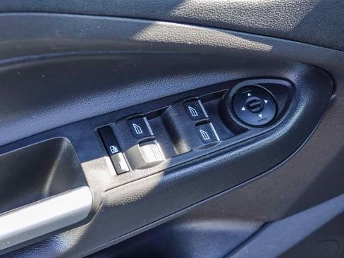 Used 2017 Ford C-MAX Energi Titanium image 20