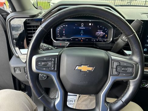 Used 2022 Chevrolet Silverado 1500 LT AWD/4WD image 14