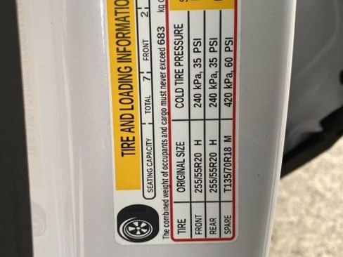 Used 2025 Buick Enclave Sport Touring w/ Power Package image 24