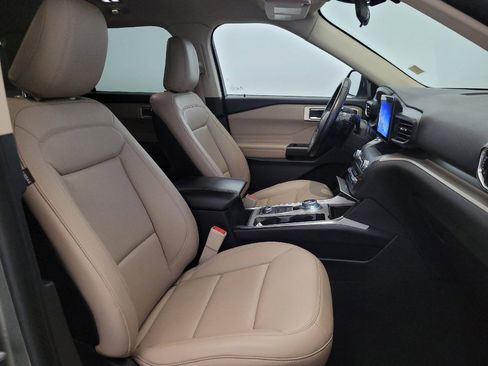 Used 2020 Ford Explorer XLT w/ Equipment Group 202A image 21