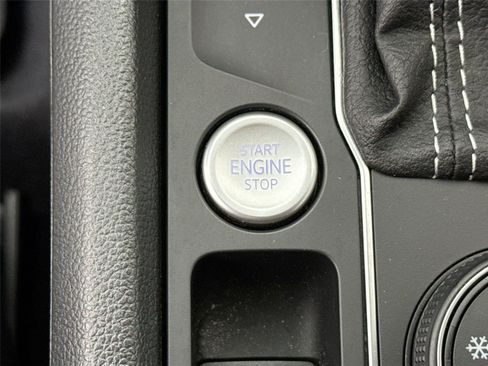 Used 2022 Volkswagen Atlas SEL Premium AWD/4WD image 21