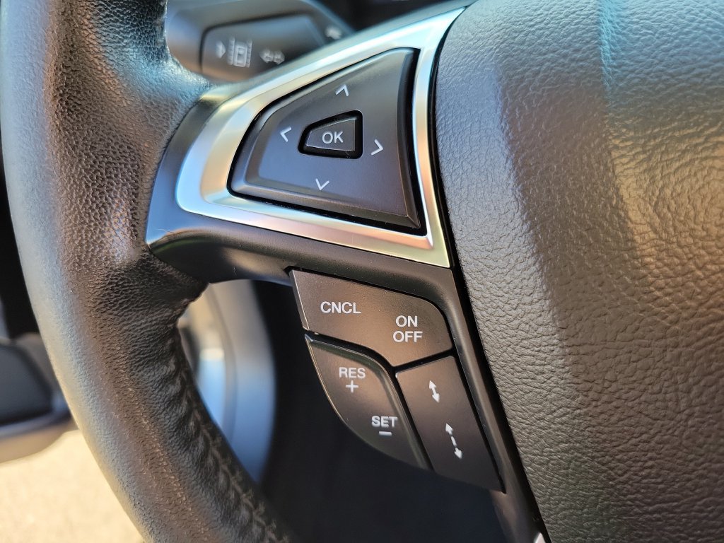 Used 2019 Ford Fusion SEL FWD image 21