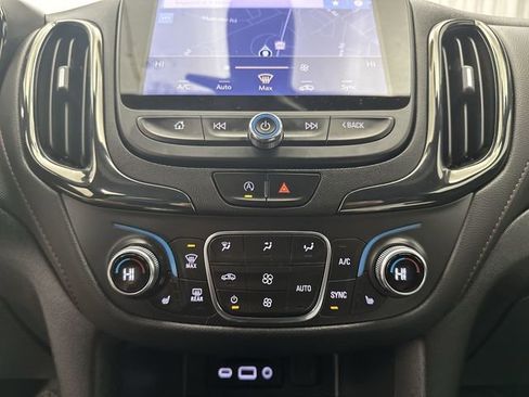 Used 2022 Chevrolet Equinox RS w/ RS Leather Package image 21