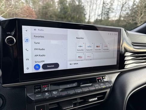 Used 2025 Toyota Camry XSE image 21