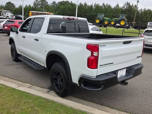 Used 2024 Chevrolet Silverado 1500 ZR2 w/ Technology Package AWD/4WD image 10