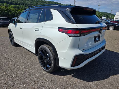 New 2026 Volkswagen Tiguan SE R-Line AWD/4WD image 5