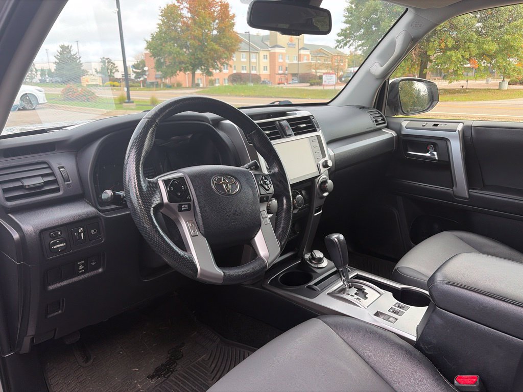 Used 2023 Toyota 4Runner SR5 Premium AWD/4WD image 5