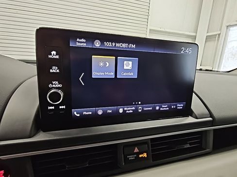 Used 2025 Honda Pilot EX-L image 17