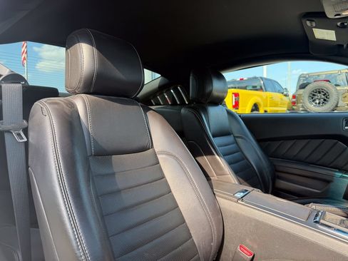 Used 2013 Ford Mustang Premium w/ V6 Performance Pkg RWD image 20