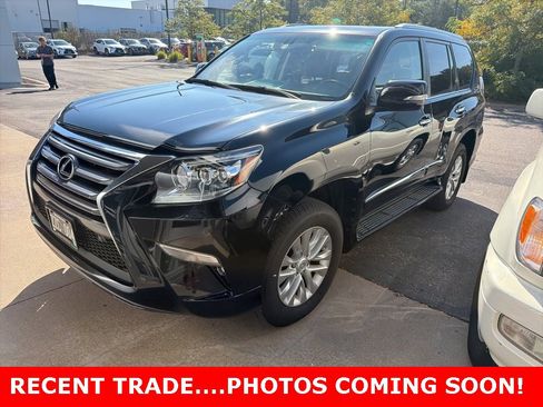 Used 2018 Lexus GX 460 image 2