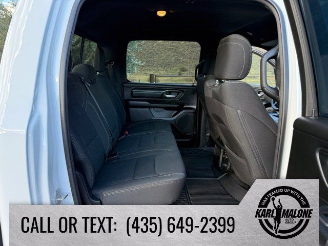 Used 2025 RAM 1500 Warlock AWD/4WD image 32