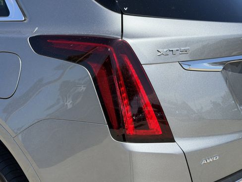 New 2026 Cadillac XT5 Luxury AWD/4WD image 9