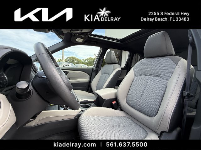 Used 2025 Subaru Forester Premium AWD/4WD image 18