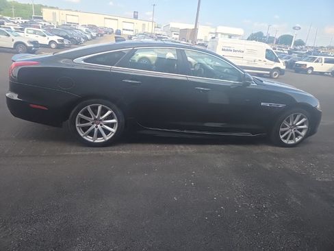 Used 2018 Jaguar XJ R-Sport AWD/4WD image 13