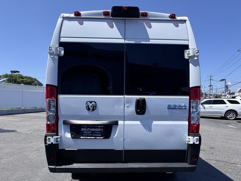 Used 2025 RAM ProMaster 2500 w/ Storage Group image 6