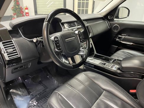 Used 2013 Land Rover Range Rover HSE image 16