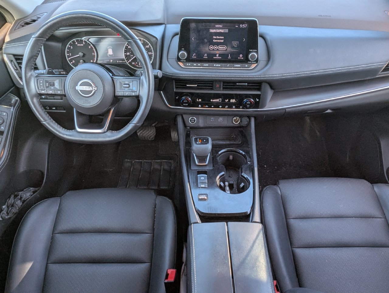 Used 2023 Nissan Rogue SV w/ SV Premium B Package FWD image 9