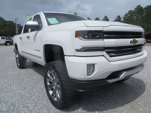 Used 2018 Chevrolet Silverado 1500 LTZ Z71 w/ LTZ Plus Package AWD/4WD image 4