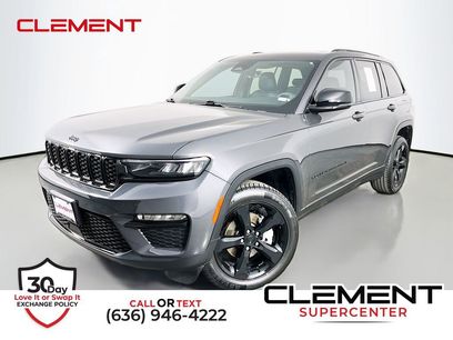Used 2025 Jeep Grand Cherokee Limited w/ Black Appearance Package