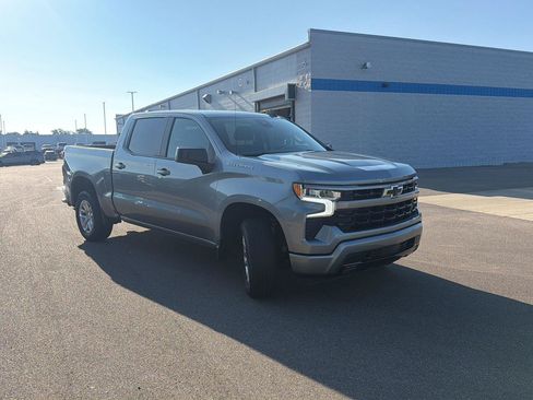 Used 2024 Chevrolet Silverado 1500 RST w/ Convenience Package II AWD/4WD image 10