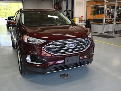 Used 2020 Ford Edge SEL w/ Convenience Package AWD/4WD image 3