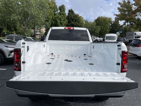 New 2026 RAM 2500 Tradesman w/ Chrome Appearance Group image 32