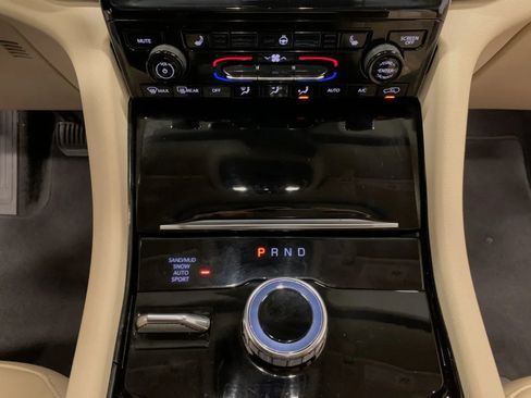 Used 2021 Jeep Grand Cherokee L Limited image 40